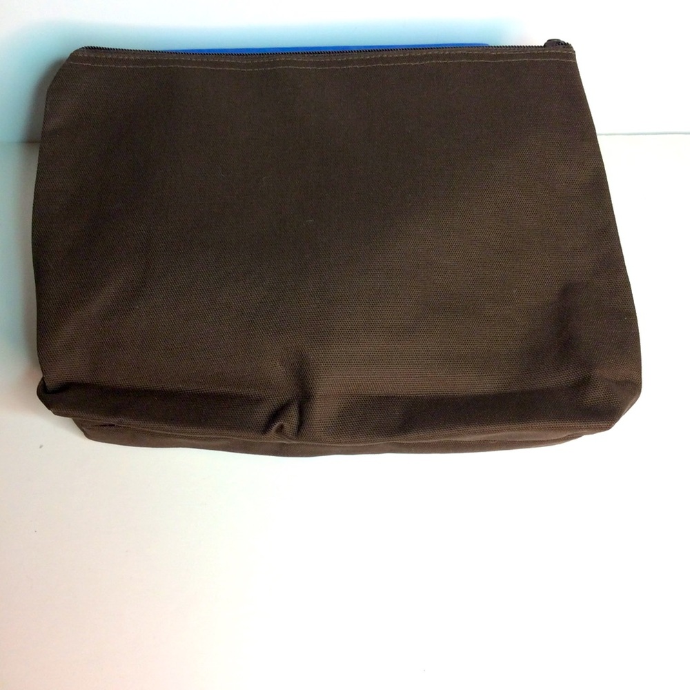 NWOT thirty-one Zipper Pouch